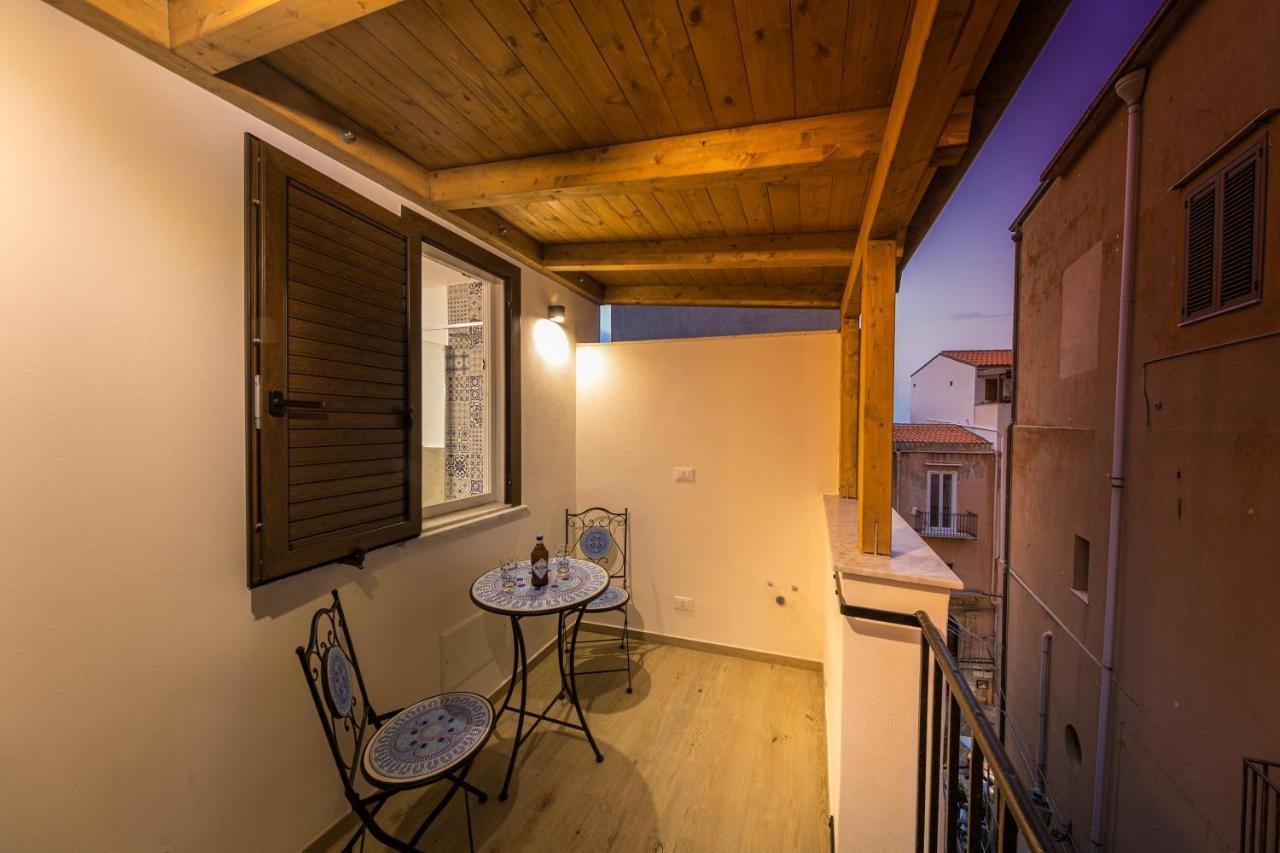 Coresi Rooms Чефалу Экстерьер фото