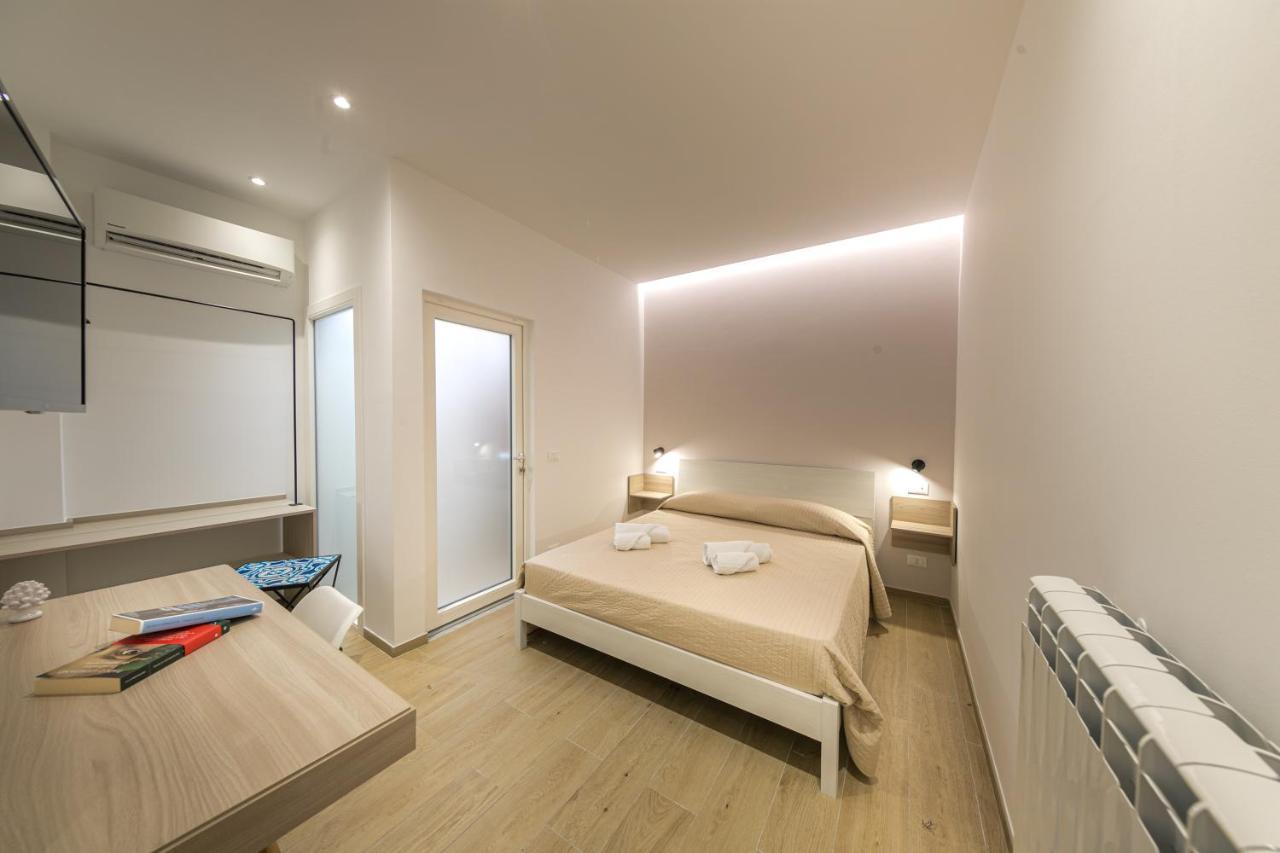 Coresi Rooms Чефалу Экстерьер фото
