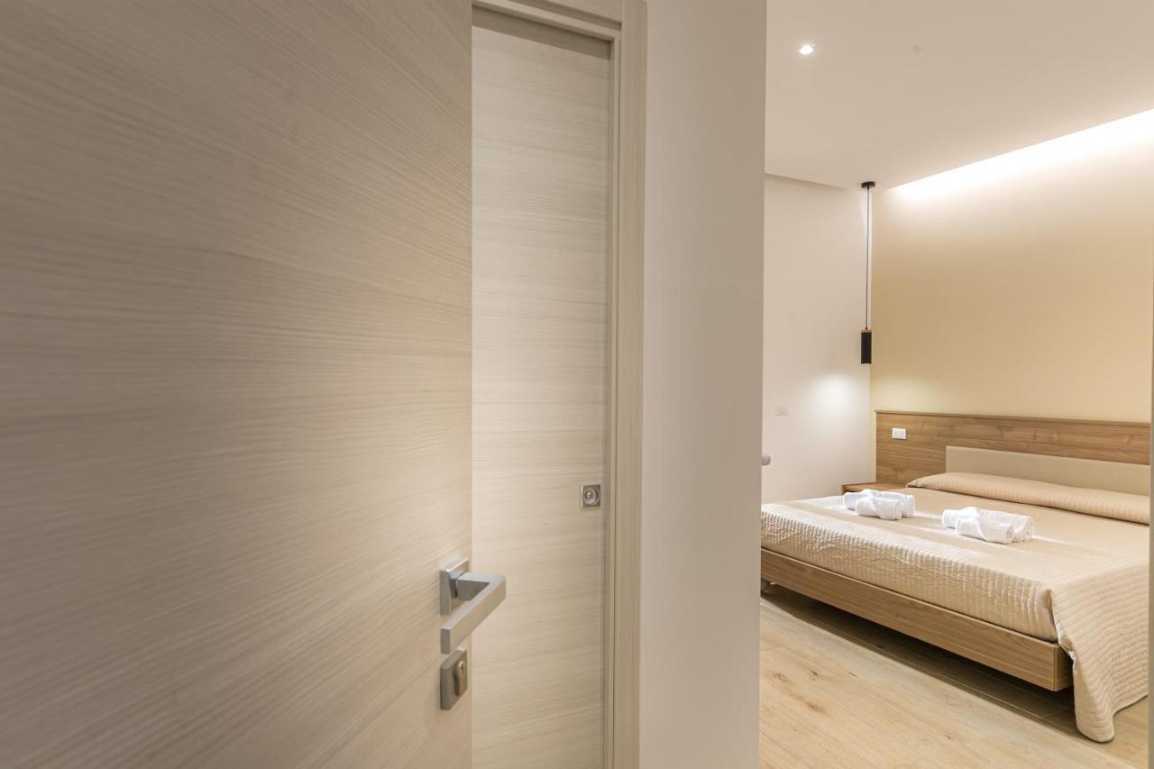 Coresi Rooms Чефалу Экстерьер фото