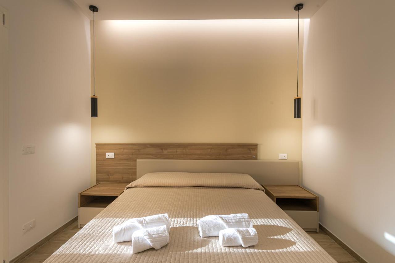 Coresi Rooms Чефалу Экстерьер фото